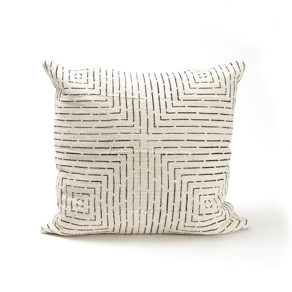Mudcloth Pillow / Off-White Boxes